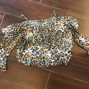 Leopard or cheetah (not sure sorry lol) print too